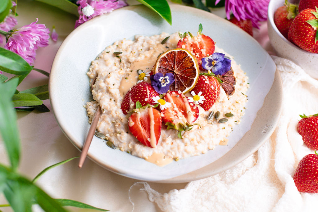 Oatmeal and strawberries Fabulous 50s Healthy Recipes