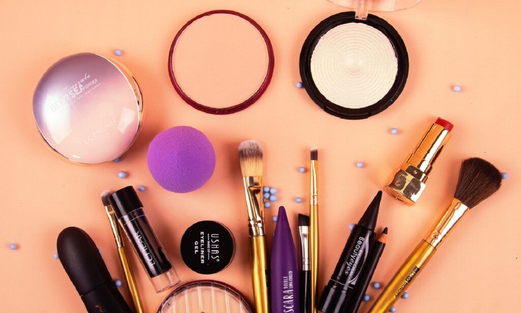 5 Makeup Trends for Women Over 50 in 2024