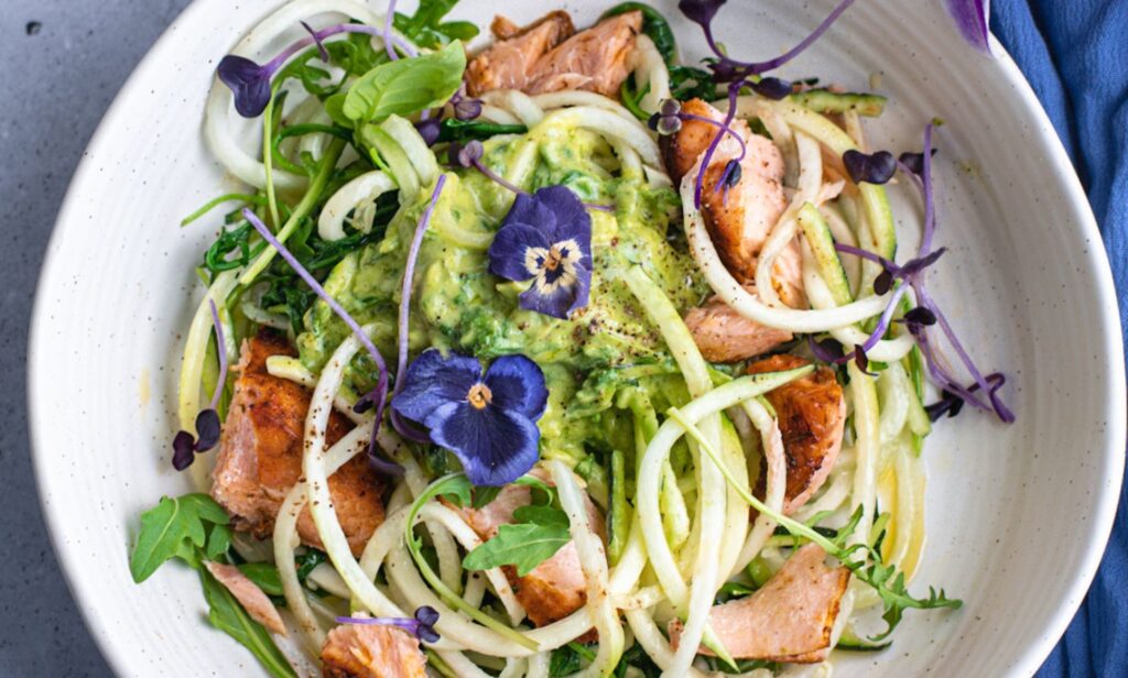 How To Cook Healthy Zucchini Noddles & Salmon?