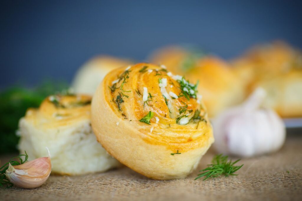 Garlic Herb Dinner Rolls