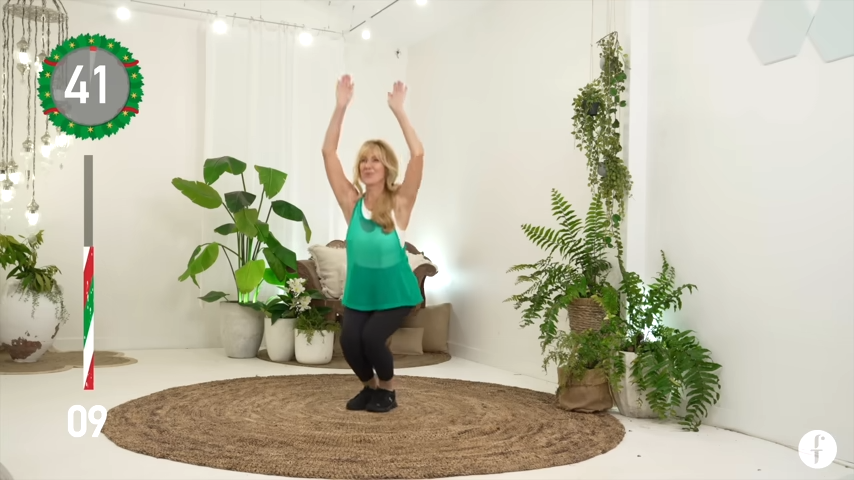 15 Minute Christmas Walking Workout 2024 (No Equipment)