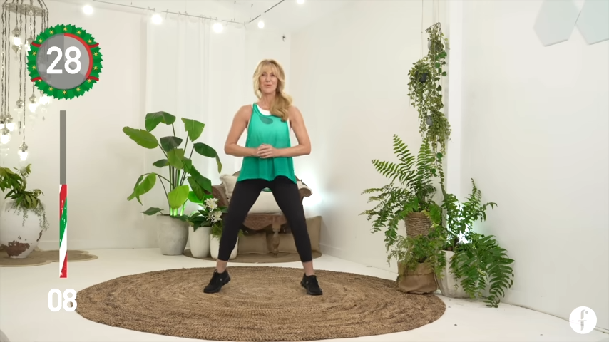 15 Minute Christmas Walking Workout 2024 (No Equipment)