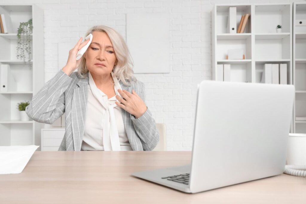 Can heart problems cause hot flashes?