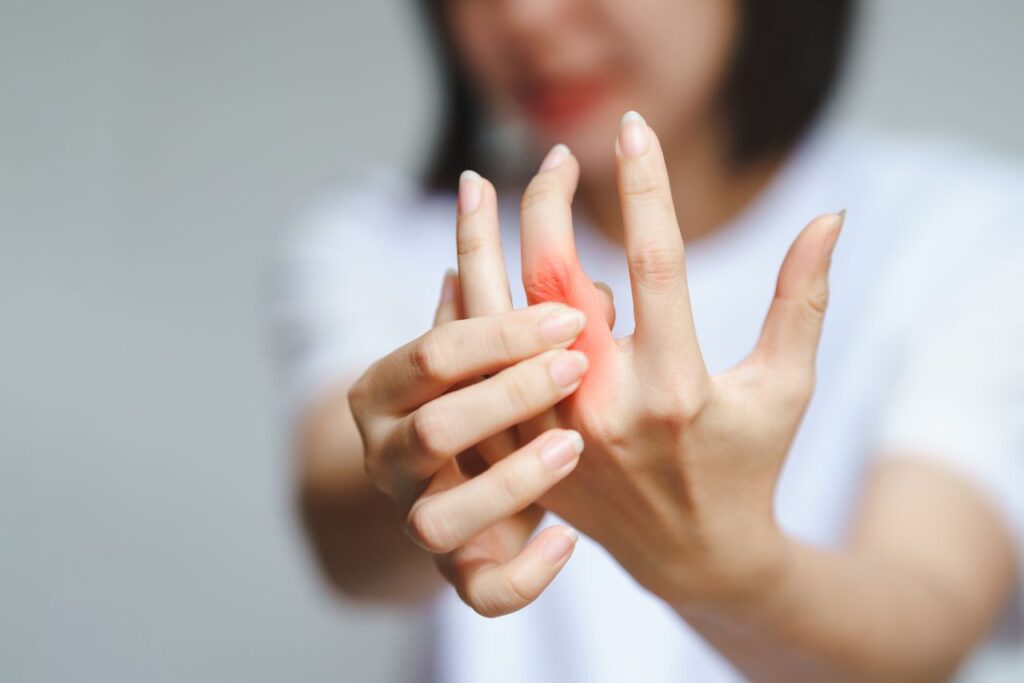 How to manage arthritis pain and stiffness