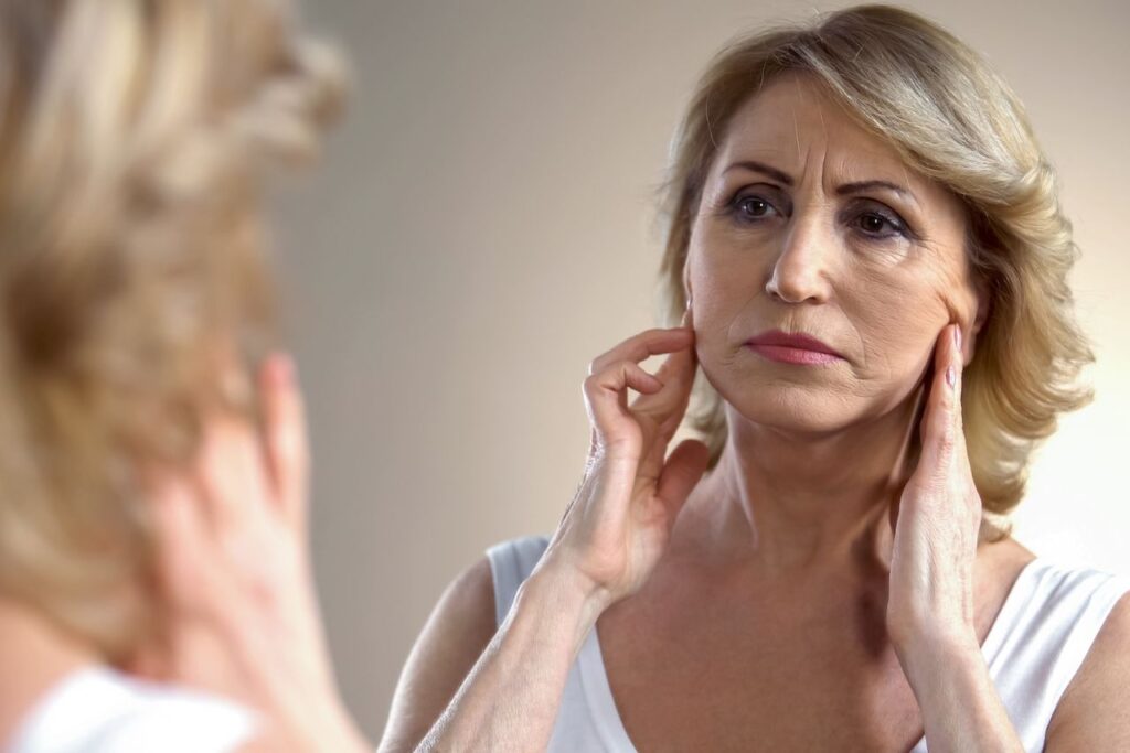 How to Keep Mature Skin Glowing