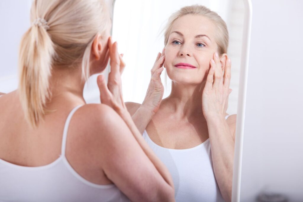 How to Keep Mature Skin Glowing